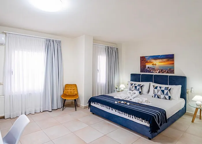 Luxury Town Center Suite, Β1