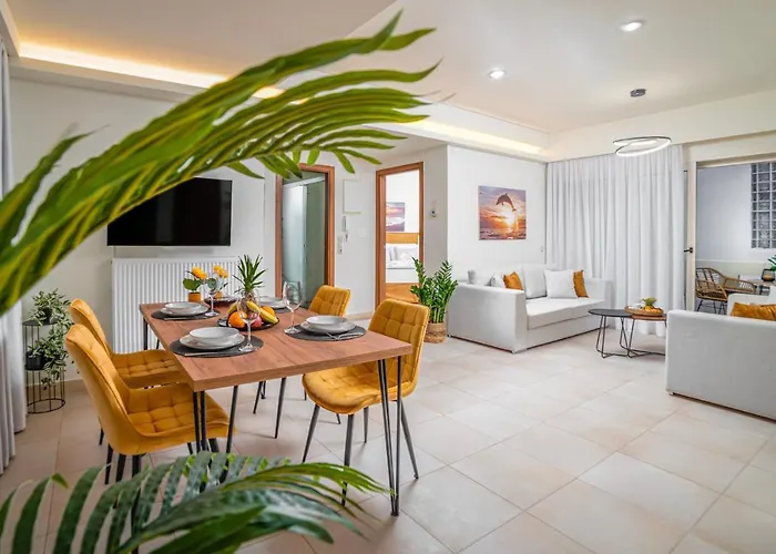 Luxury Town Center Suite, Β1